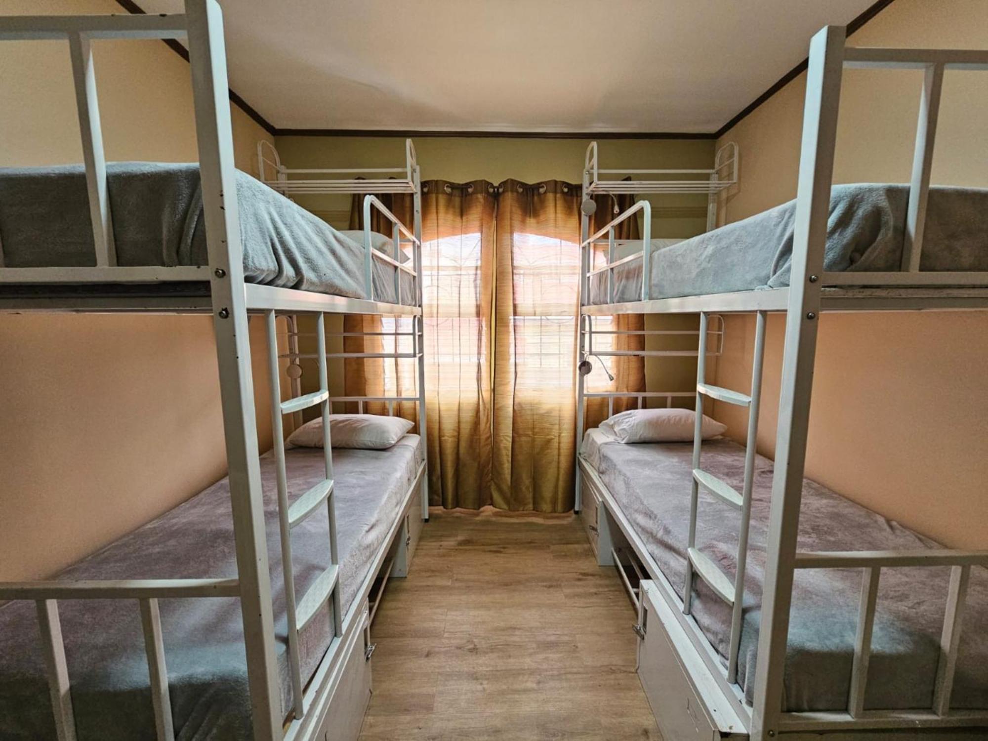 Hostel La Cali Inn San José Esterno foto