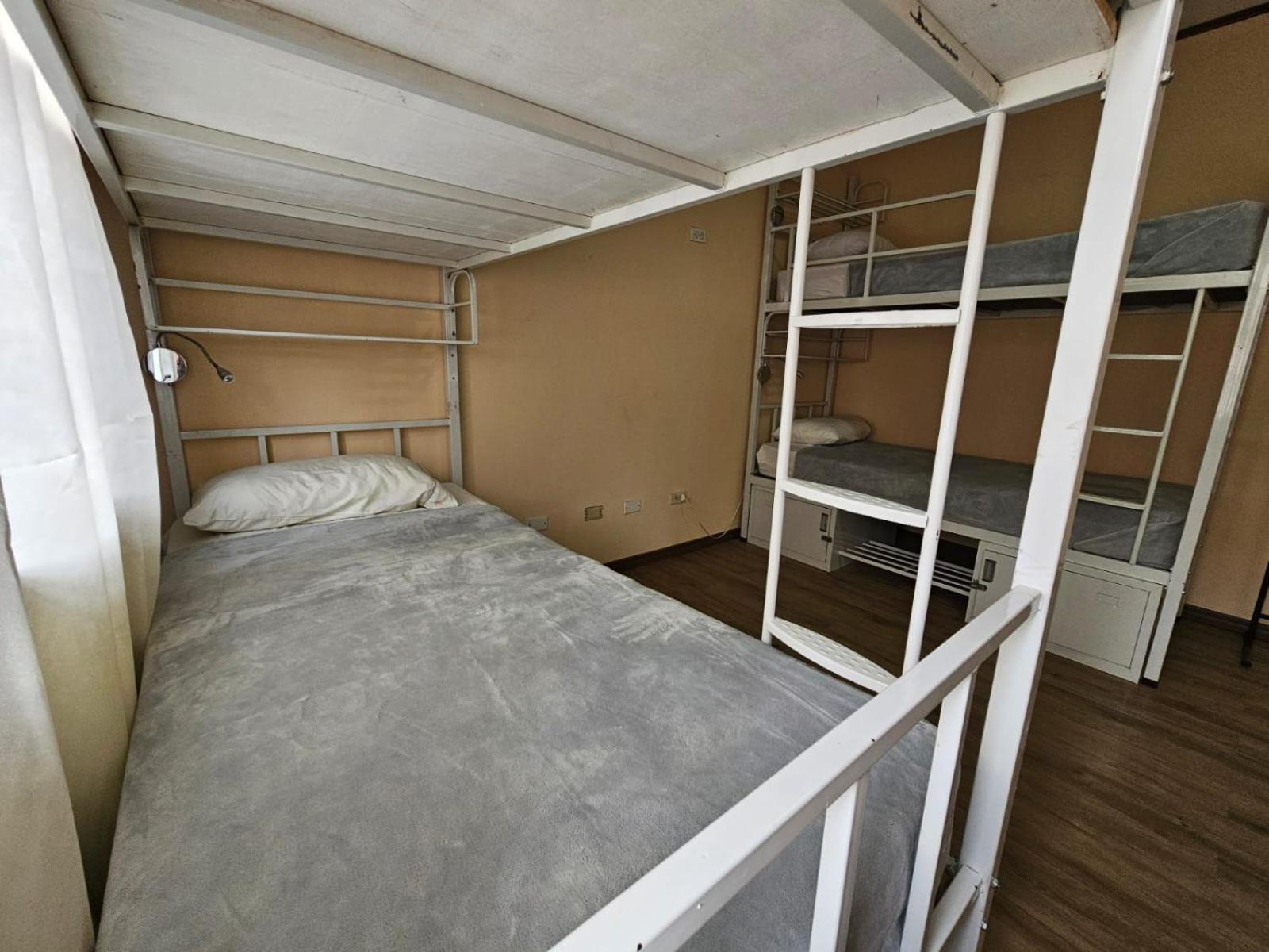 Hostel La Cali Inn San José Esterno foto