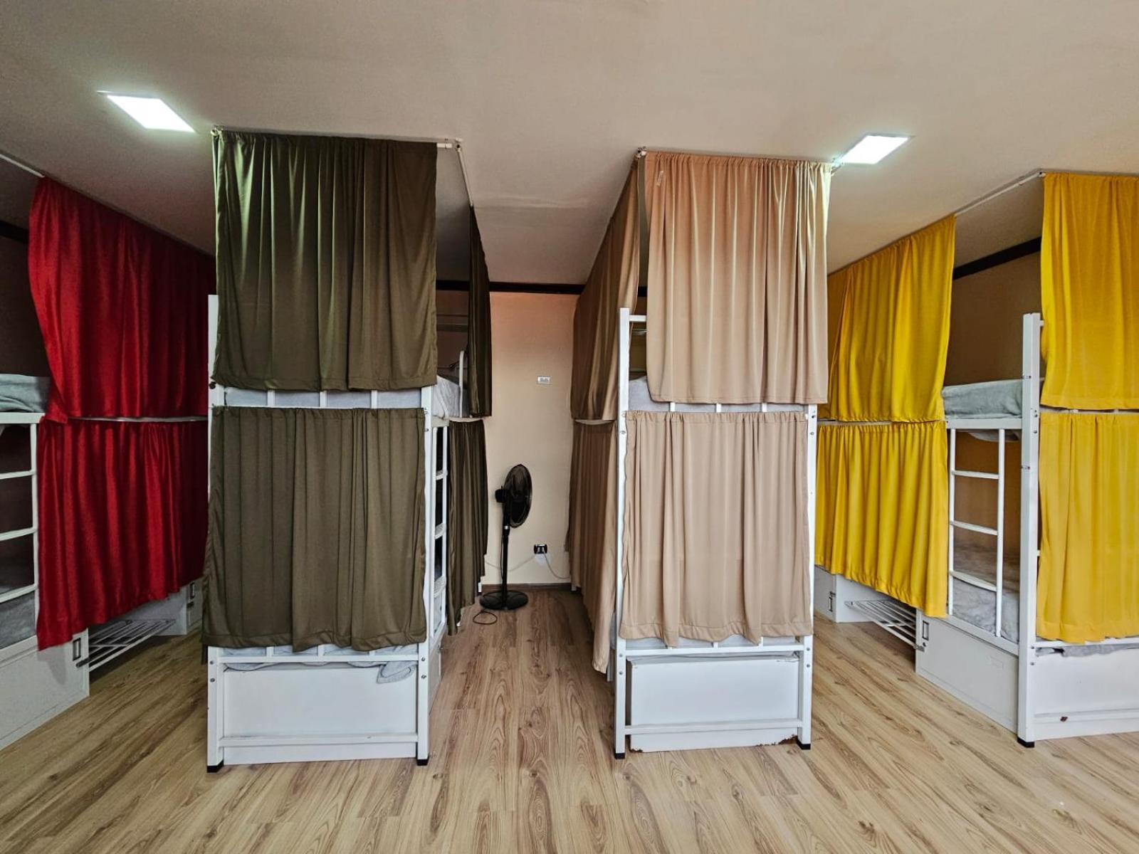 Hostel La Cali Inn San José Esterno foto